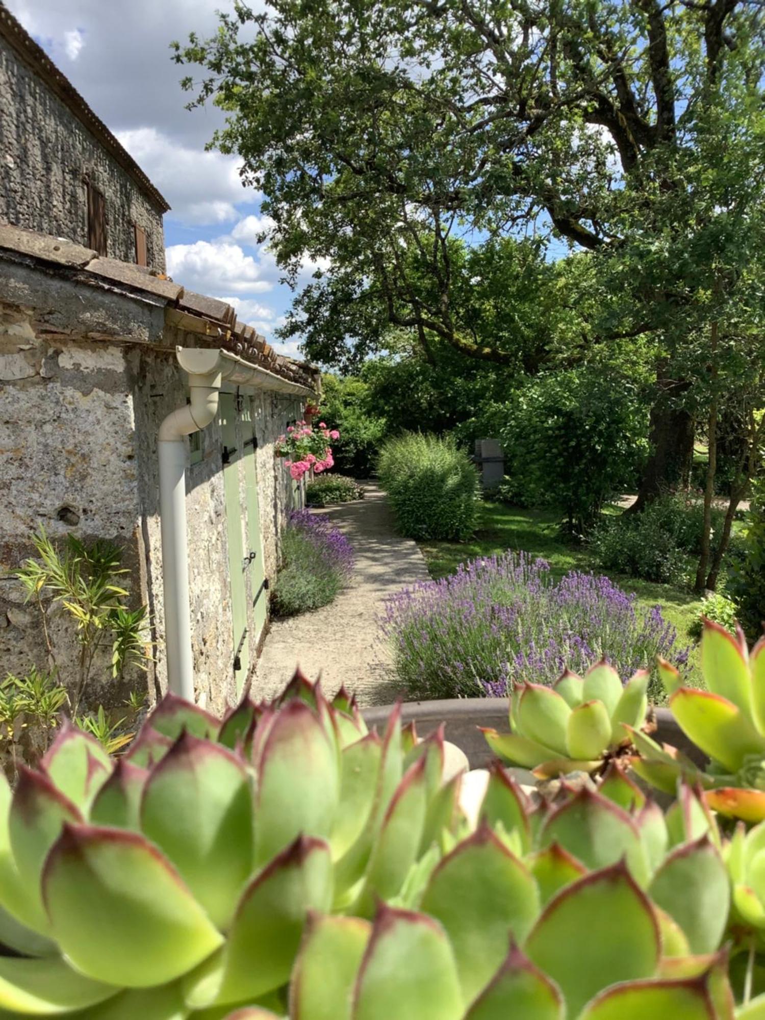 Bardou La Ferme Buissonniere Bed & Breakfast エクステリア 写真